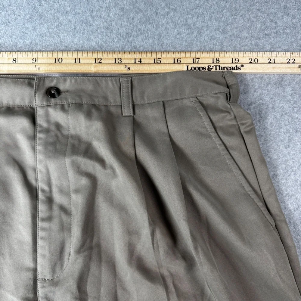 Croft & Barrow Golf Shorts Mens 38 Khaki NEW Microfiber Pleated CBS5110